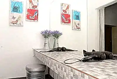 womens locker room mirrors