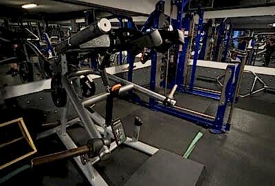 Squat machine basement